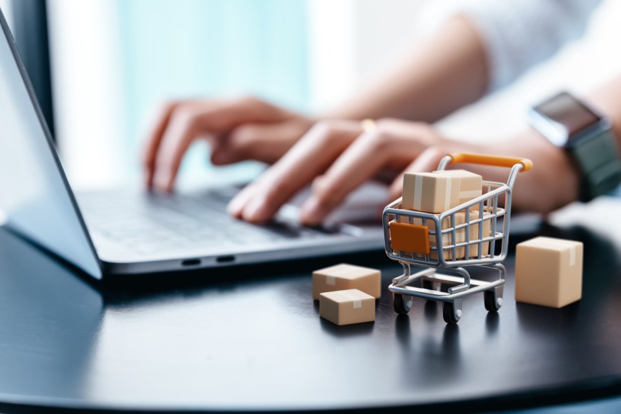 Retail & E-Commerce